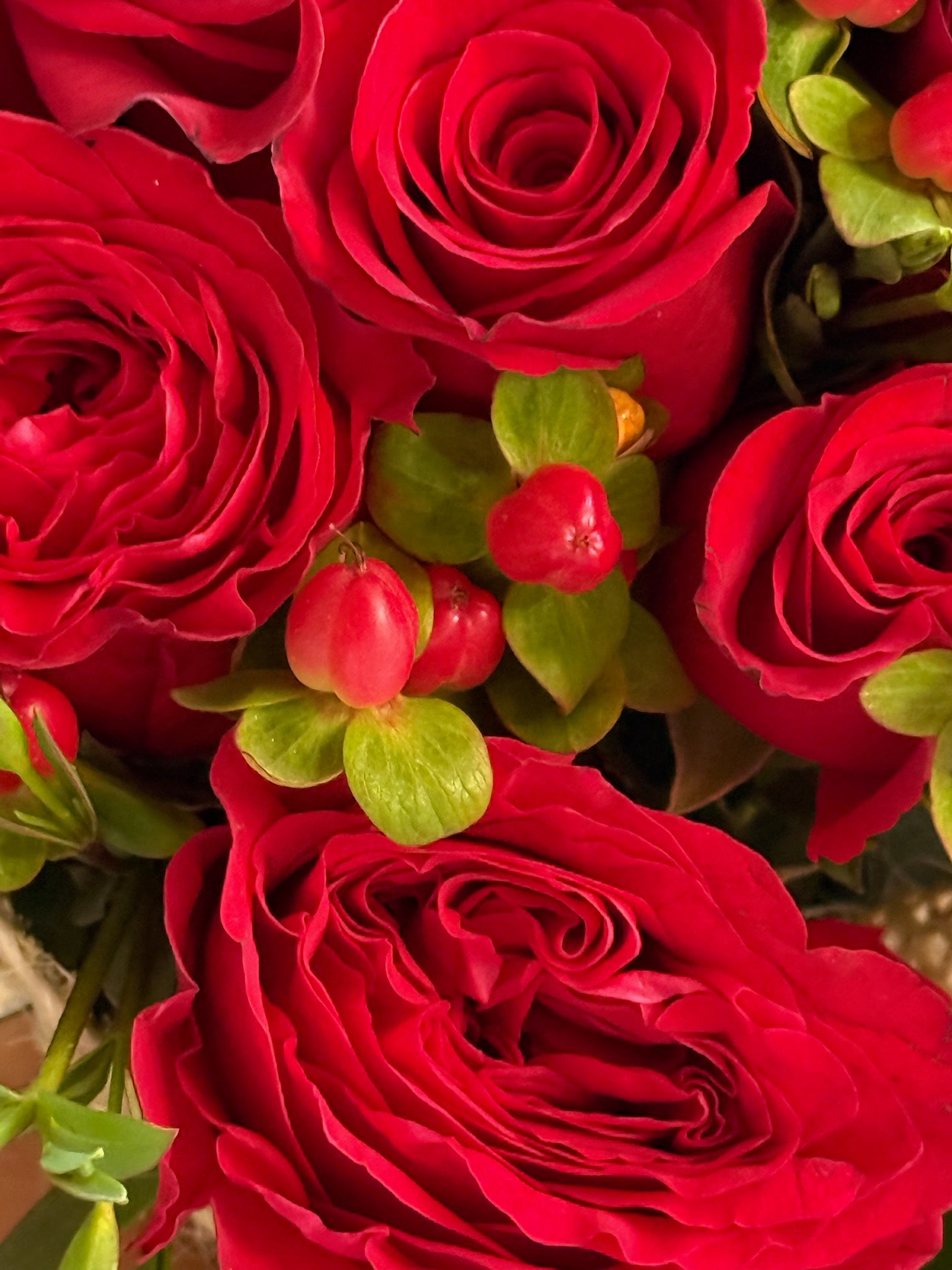 Red Red Wine (Signature Petal Arrangement)