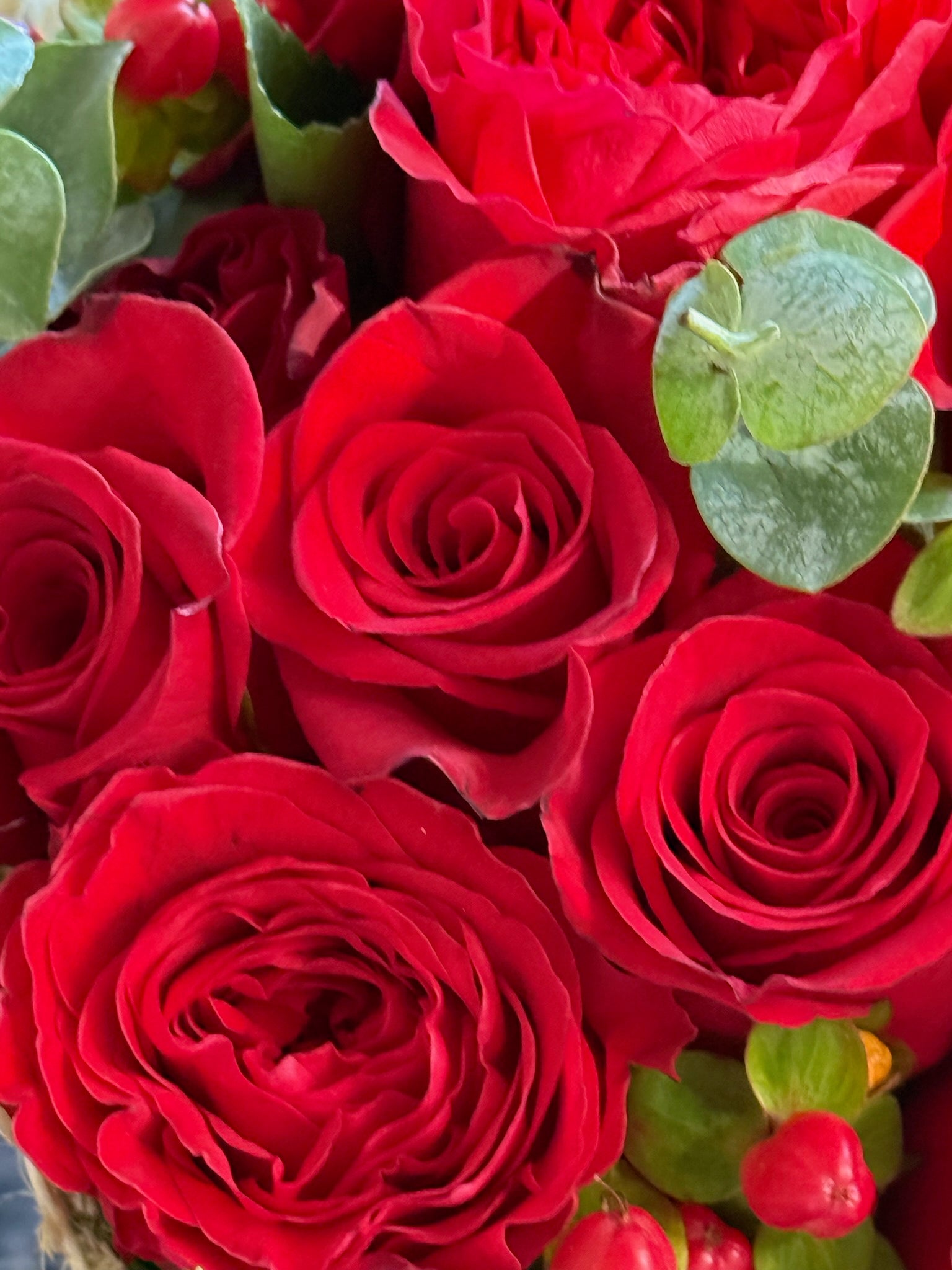 Red Red Wine (Signature Petal Arrangement)